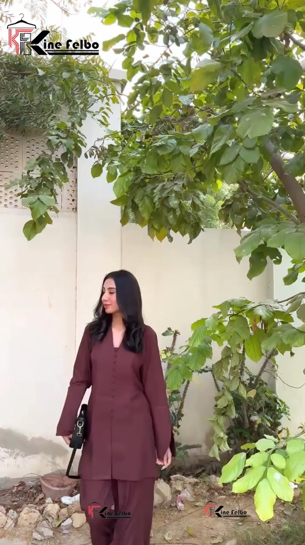 Yana Short Button Set