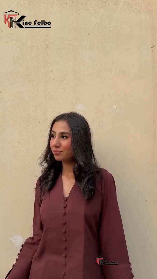 Yana Short Button Set