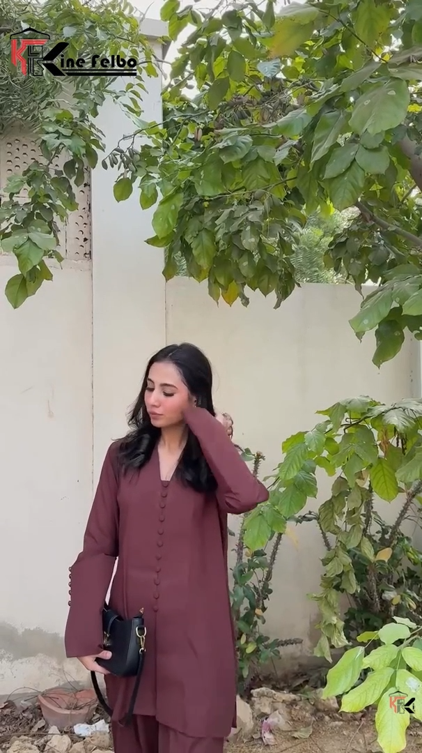 Yana Short Button Set