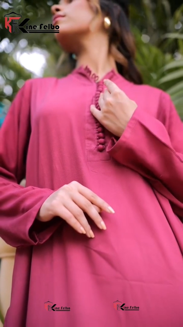 Lira Maroon Long Button Set