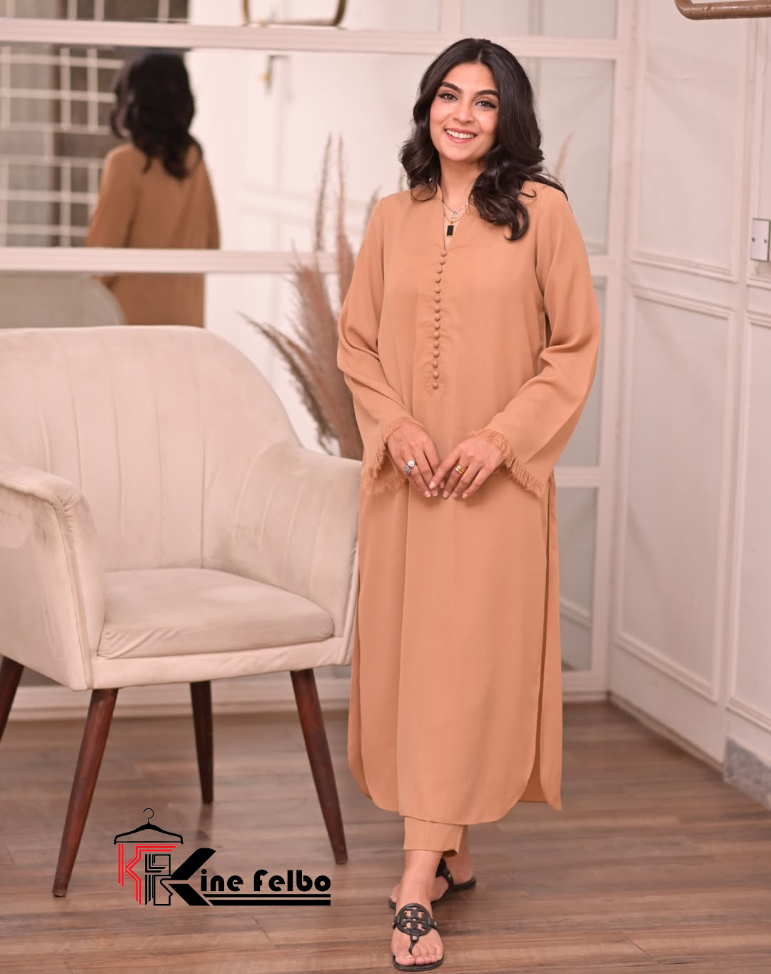 Noora Beige Button Set